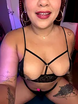 Snapshot of EmmaHot chatting on September 26, 12:36 pm EmmaHot online show from September 26, 12:36 pm