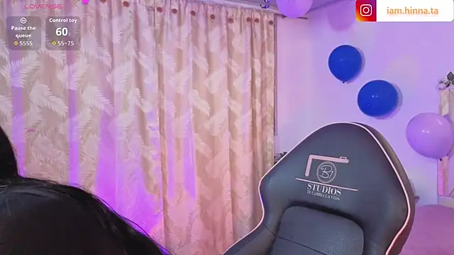 hina tay online show from April 5, 3:27 am