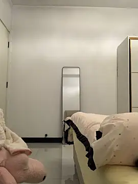 Aimeil online show from April 3, 1:42 pm