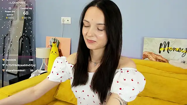 Snapshot of Kira_Ke11y chatting on October 30, 7:44 am Kira Ke11y online show from October 30, 7:44 am