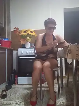 Snapshot of Ely_Elenita chatting on September 17, 9:40 am Ely Elenita online show from September 17, 9:40 am