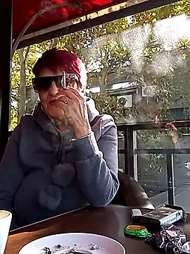 Snapshot of Ely_Elenita chatting on October 17, 8:39 am Ely Elenita online show from October 17, 8:39 am