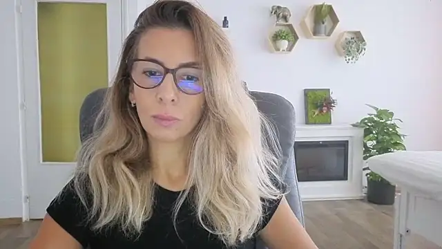 SukyGirl online show from September 25, 7:29 am