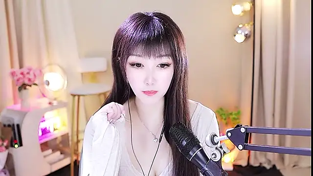 Snapshot of xiaoya666--baby chatting on October 1, 3:28 pm xiaoya666--baby online show from October 1, 3:28 pm