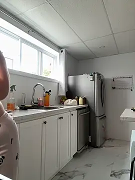 Sweetleeahxx online show from September 23, 1:31 pm