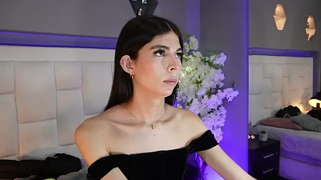 Snapshot of CuteAri chatting on October 10, 8:14 pm CuteAri online show from October 10, 8:14 pm