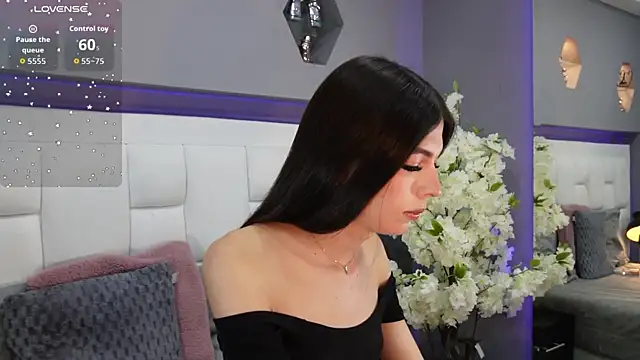 Snapshot of CuteAri chatting on September 19, 9:03 pm CuteAri online show from September 19, 9:03 pm