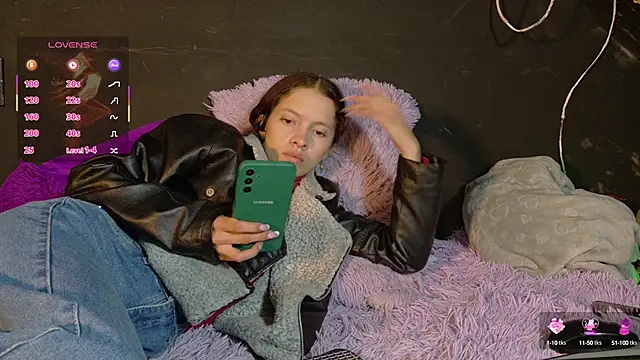 Snapshot of sweetdam12 chatting on September 17, 8:29 pm sweetdam12 online show from September 17, 8:29 pm