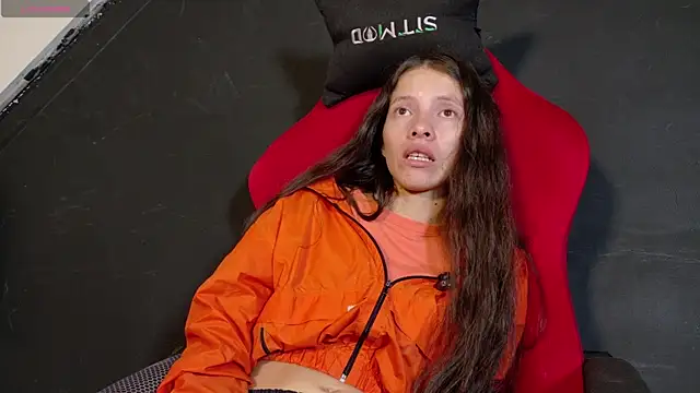 Snapshot of sweetdam12 chatting on October 6, 9:08 pm sweetdam12 online show from October 6, 9:08 pm