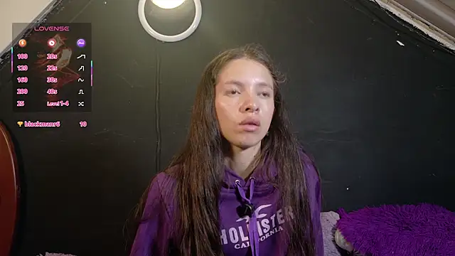 Snapshot of sweetdam12 chatting on September 22, 9:02 pm sweetdam12 online show from September 22, 9:02 pm