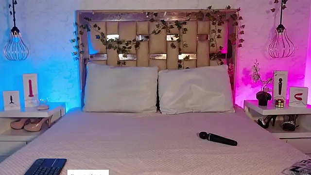 GigiVolkova online show from December 18, 8:02 pm