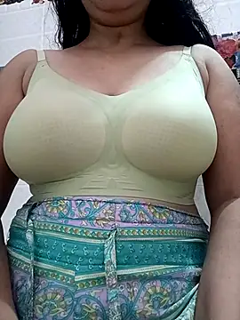 Snapshot of cute-mahek chatting on October 30, 8:32 pm cute-mahek online show from October 30, 8:32 pm