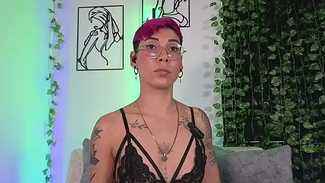 MiaMorgan  online show from December 19, 4:54 pm