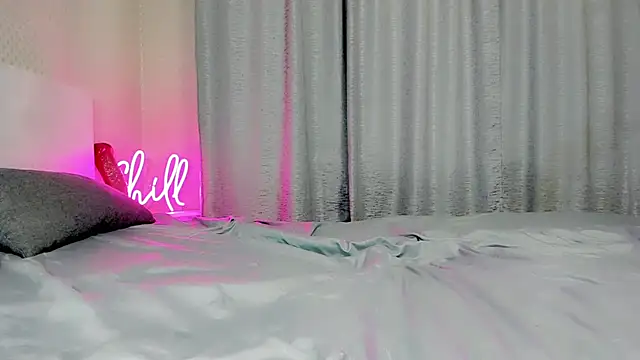 Aira vi online show from June 24, 5:17 am