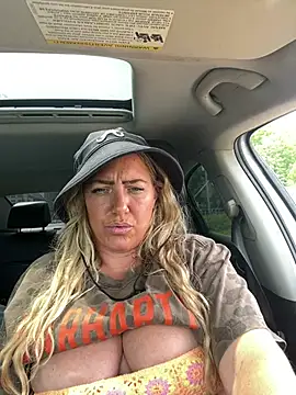 sunshinekisses online show from June 8, 6:19 pm