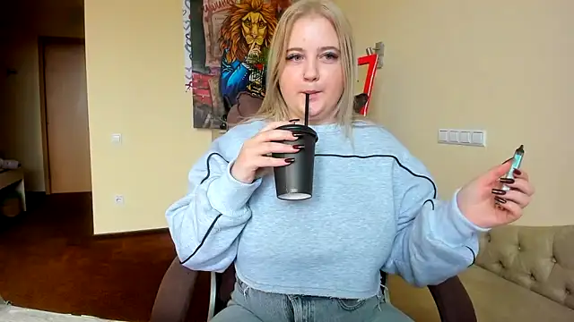 Snapshot of Doliss chatting on October 3, 6:07 am Doliss online show from October 3, 6:07 am