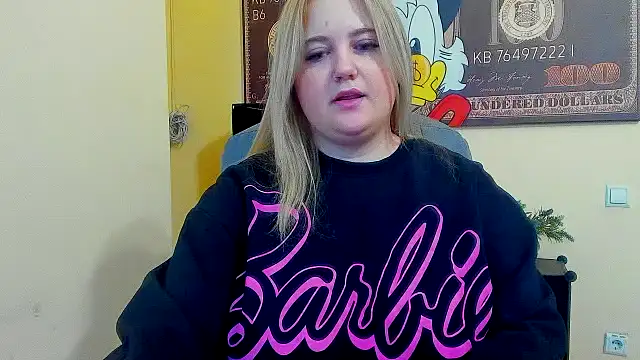 Snapshot of Doliss chatting on October 2, 5:56 am Doliss online show from October 2, 5:56 am