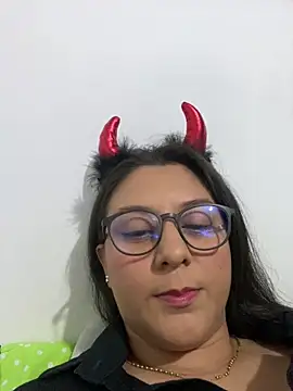 ANYLU19 online show from November 1, 3:21 am