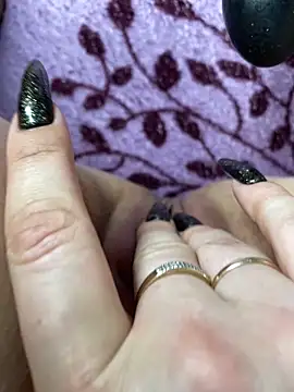 Lola Hale online show from April 8, 7:16 pm