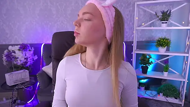 EmilySunshineS online show from December 17, 7:23 am