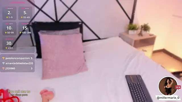 Snapshot of marie_miller_ chatting on September 20, 12:47 pm marie miller online show from September 20, 12:47 pm