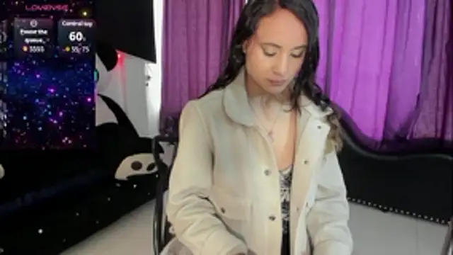 Coral Gibson online show from October 28, 1:28 pm