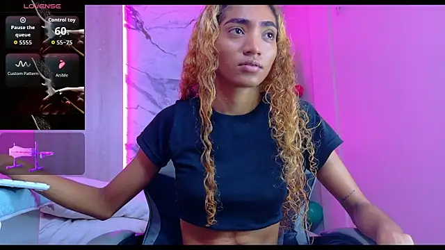 Charlotte Love10 online show from December 18, 12:10 pm