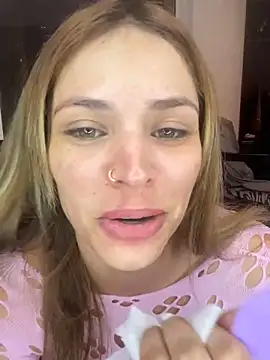 Snapshot of ambarsorachi chatting on October 2, 12:59 am ambarsorachi online show from October 2, 12:59 am