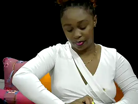 Pearl 00 online show from May 17, 4:17 pm