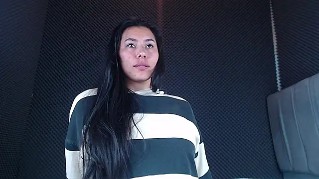  joy yva online show from December 5, 7:04 pm