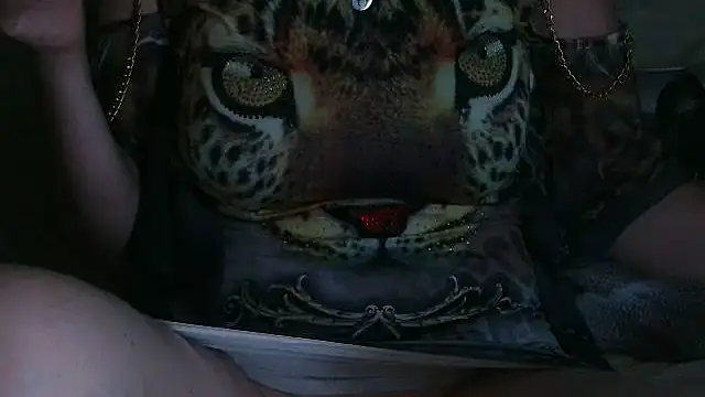 Snapshot of VeneRed chatting on September 25, 5:33 pm VeneRed online show from September 25, 5:33 pm