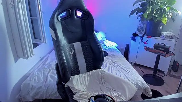 Snapshot of CeriseLapine chatting on September 20, 5:55 pm CeriseLapine online show from September 20, 5:55 pm