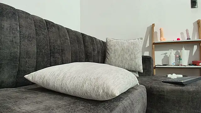 Snapshot of skinny_and_boyfriend chatting on September 25, 4:50 pm skinny and boyfriend online show from September 25, 4:50 pm