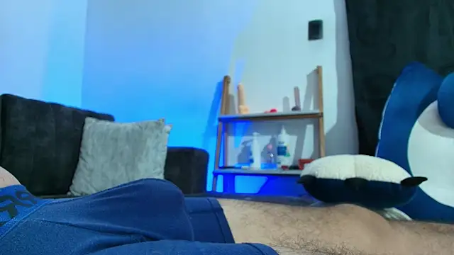 Snapshot of skinny_and_boyfriend chatting on October 7, 6:34 pm skinny and boyfriend online show from October 7, 6:34 pm