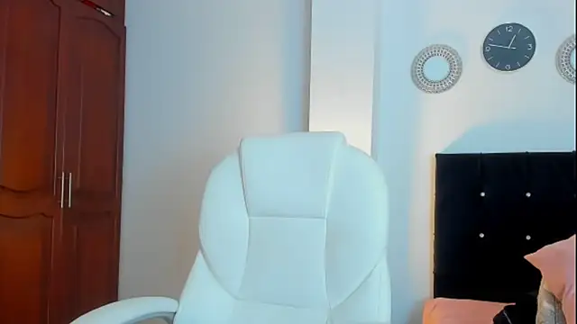 Snapshot of kathyajhonss chatting on October 25, 11:44 pm kathyajhonss online show from October 25, 11:44 pm