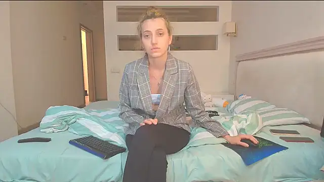 Snapshot of Iren chatting on October 6, 5:18 pm Iren online show from October 6, 5:18 pm