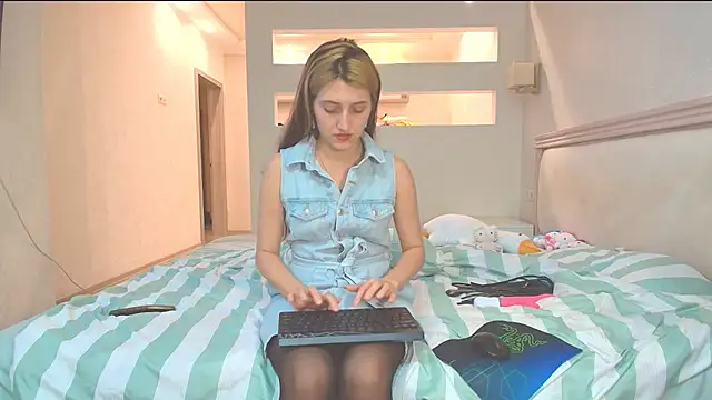 Snapshot of Iren chatting on October 15, 7:49 pm Iren online show from October 15, 7:49 pm