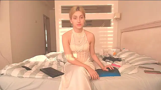 Snapshot of Iren chatting on October 5, 2:55 pm Iren online show from October 5, 2:55 pm