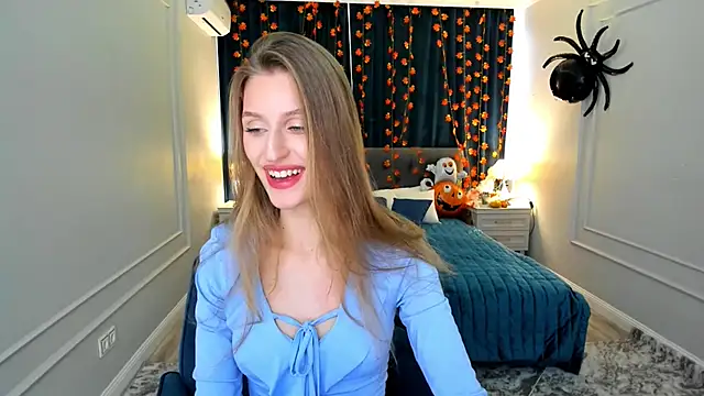 Snapshot of NaturalBeaty chatting on October 19, 11:56 am NaturalBeaty online show from October 19, 11:56 am