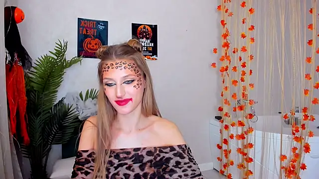 Snapshot of NaturalBeaty chatting on October 31, 12:42 pm NaturalBeaty online show from October 31, 12:42 pm