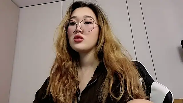 Jennatyan online show from February 22, 6:14 am