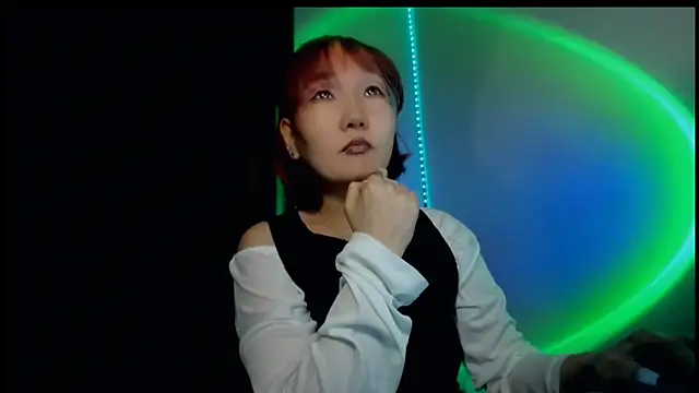 himeros goddess online show from October 12, 4:26 am