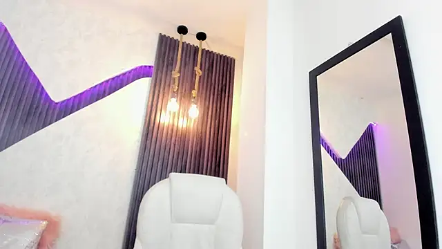 laurin clauz  online show from October 9, 3:49 pm