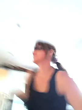 Snapshot of SexyLayla1 chatting on September 21, 3:43 pm SexyLayla1 online show from September 21, 3:43 pm