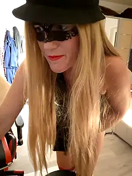 Snapshot of SexyLayla1 chatting on October 29, 3:58 pm SexyLayla1 online show from October 29, 3:58 pm