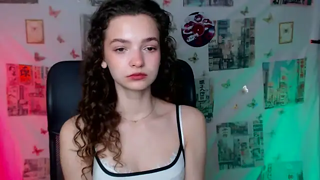  SusieSu  online show from April 18, 6:49 am