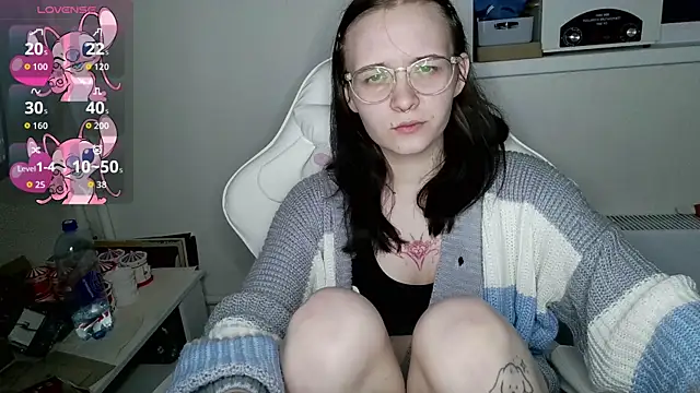 Snapshot of crashtest_13 chatting on September 26, 8:06 pm crashtest 13 online show from September 26, 8:06 pm