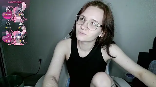 Snapshot of crashtest_13 chatting on October 13, 3:58 pm crashtest 13 online show from October 13, 3:58 pm