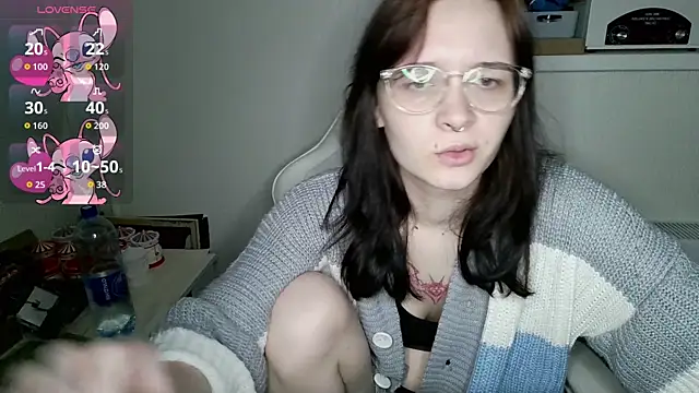 Snapshot of crashtest_13 chatting on September 25, 7:55 pm crashtest 13 online show from September 25, 7:55 pm