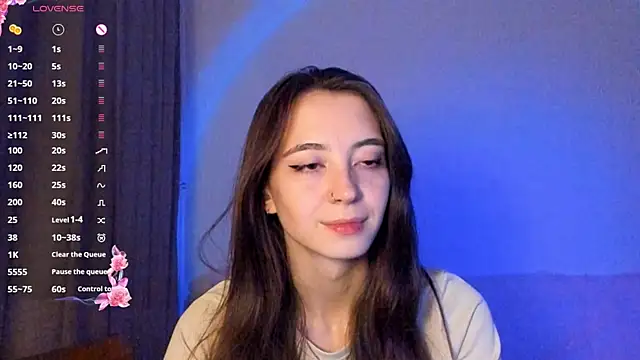 EvaBradley online show from September 19, 6:18 pm